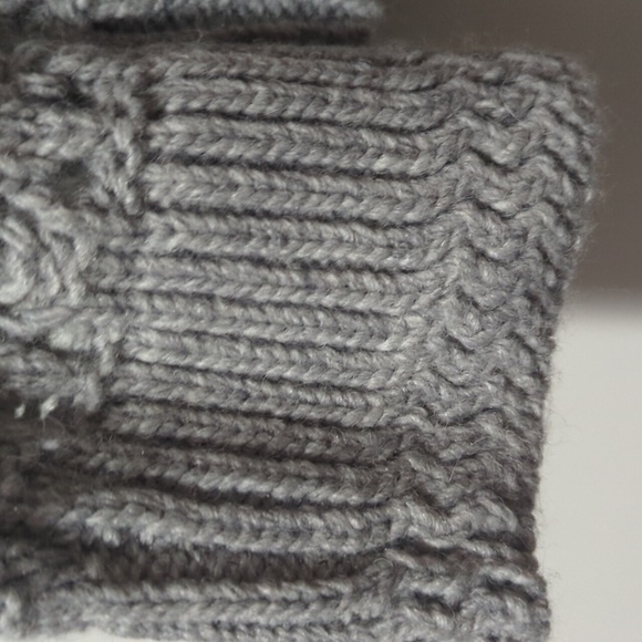 Women's Banana Republic Sweater - Picture 6 of 6